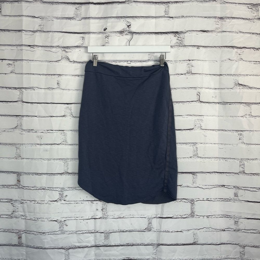 Anthropologie Sundry Light Grey Stretch Midi Pencil Skirt Size 2 Workwear Office